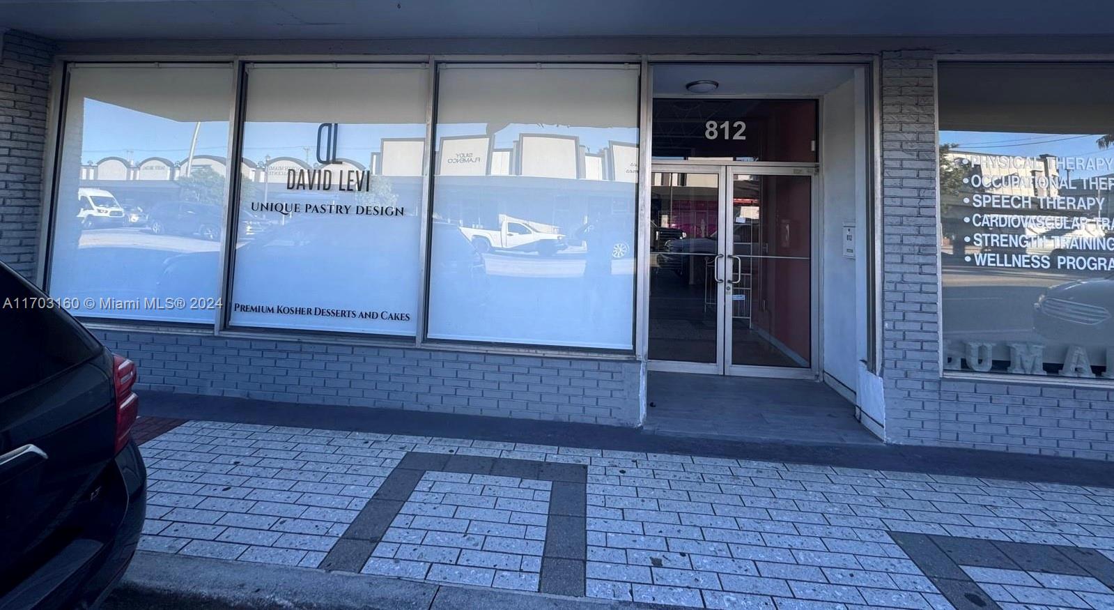 Stunning Commercial/Industrial/Lease